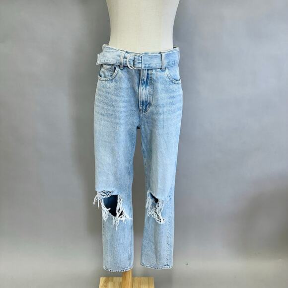American Eagle Outfitters Mom Jean destroyed light acid wash size 8 Belted - Picture 1 of 15